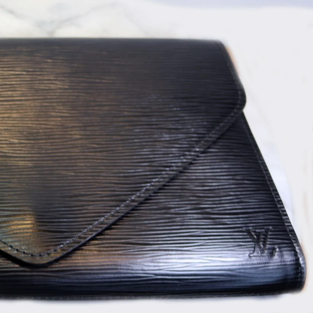 Louis Vuitton Noir EPIi Leather Art Deco Clutch, Crossbody & Shoulder Bag ~ EUC